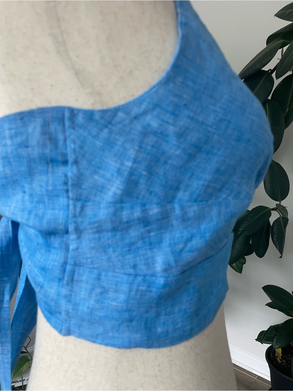 Knot-Front Blue Crop Cami Top - Picture 6 of 14